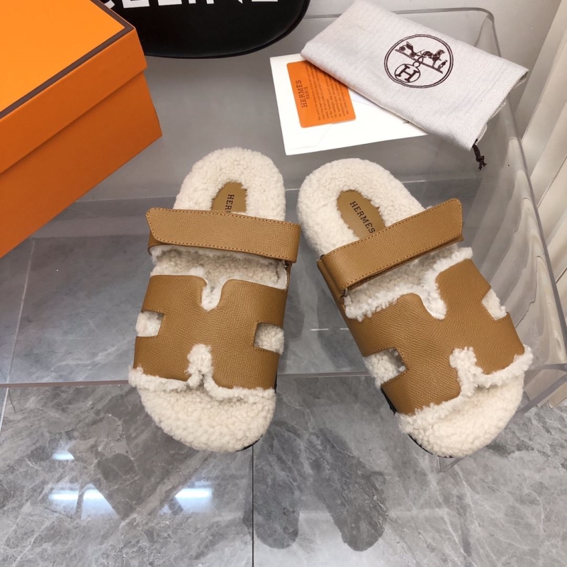 H**mes slippers